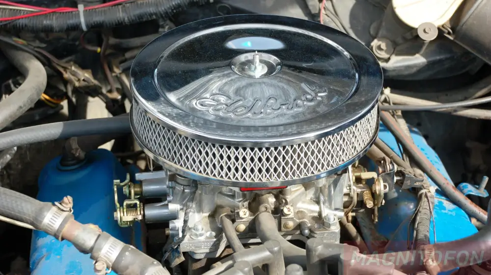 из карбюратора брызгает бензин в воздушный фильтр