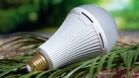 LED лампа со встроенным аккумулятором