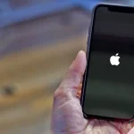 телефон перезагружается